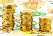 郭树清：理财产品收益率超过10%要做好损失全部本金的准备